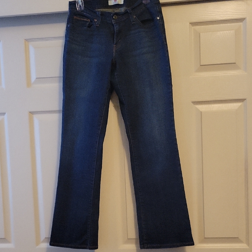 Levi's Women's Dark Blue Curvy Jeans Size 8M